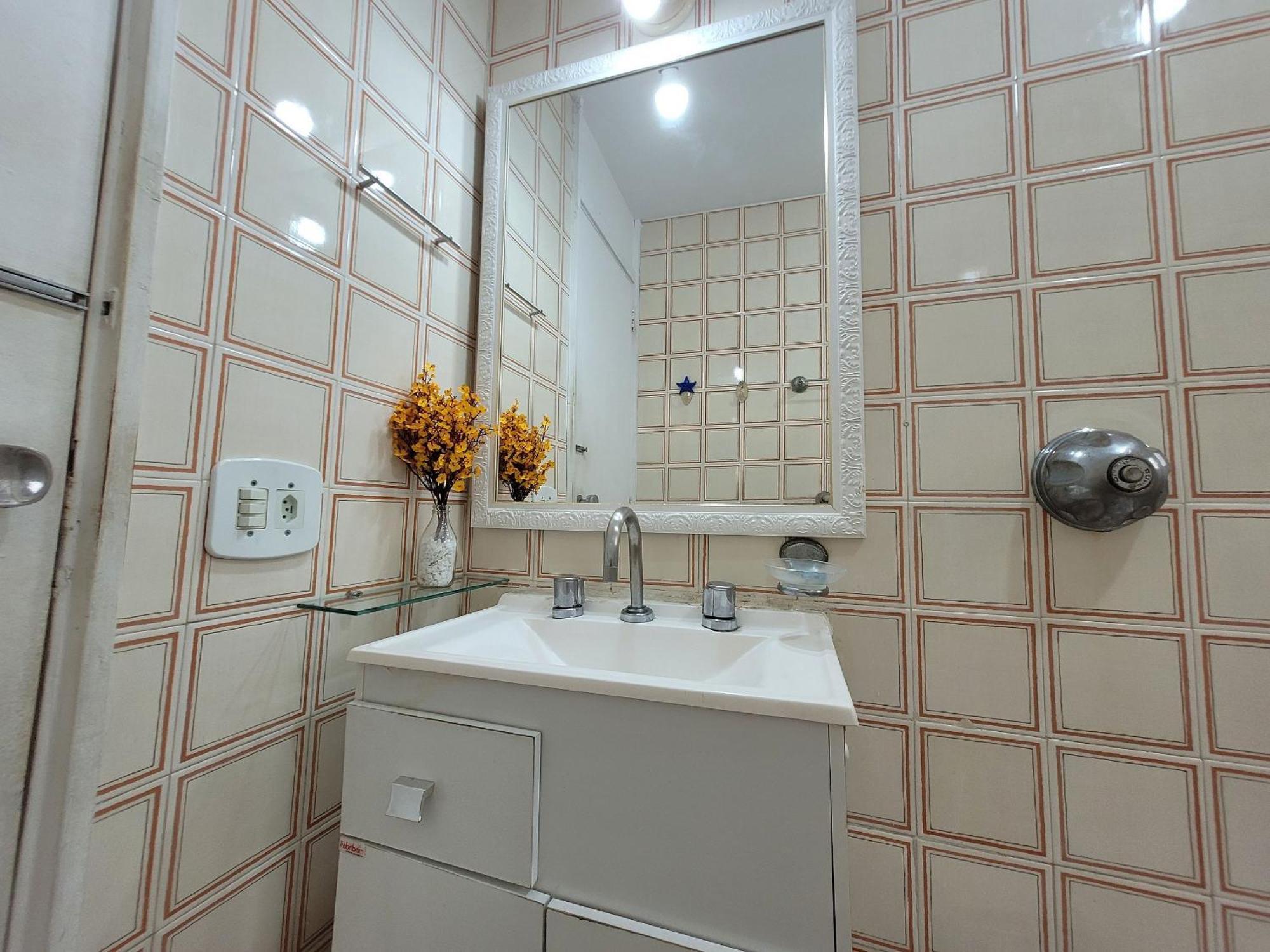 Conforto Em Otima Localizacao Em Copacabana Apartamento